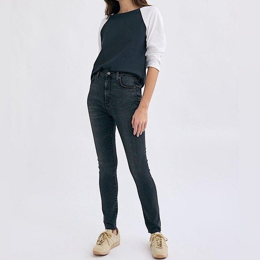 {Denim Forum} "The Lola High Rise Skinny 26L" Stretch Denim Jeans